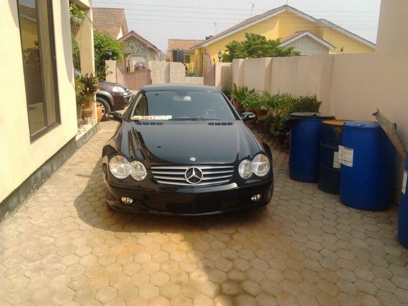 The Mercedes Benz SL500 with the powerful V8 engine......