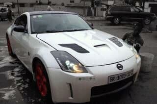 The Nissan 370Z getting a wash down
